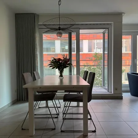 Daire Meretmoi -- Modern In *