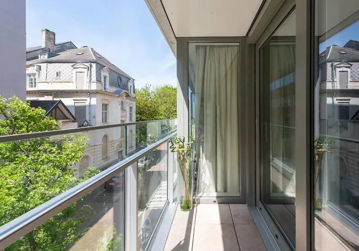 Meretmoi -- Modern In Apartment *